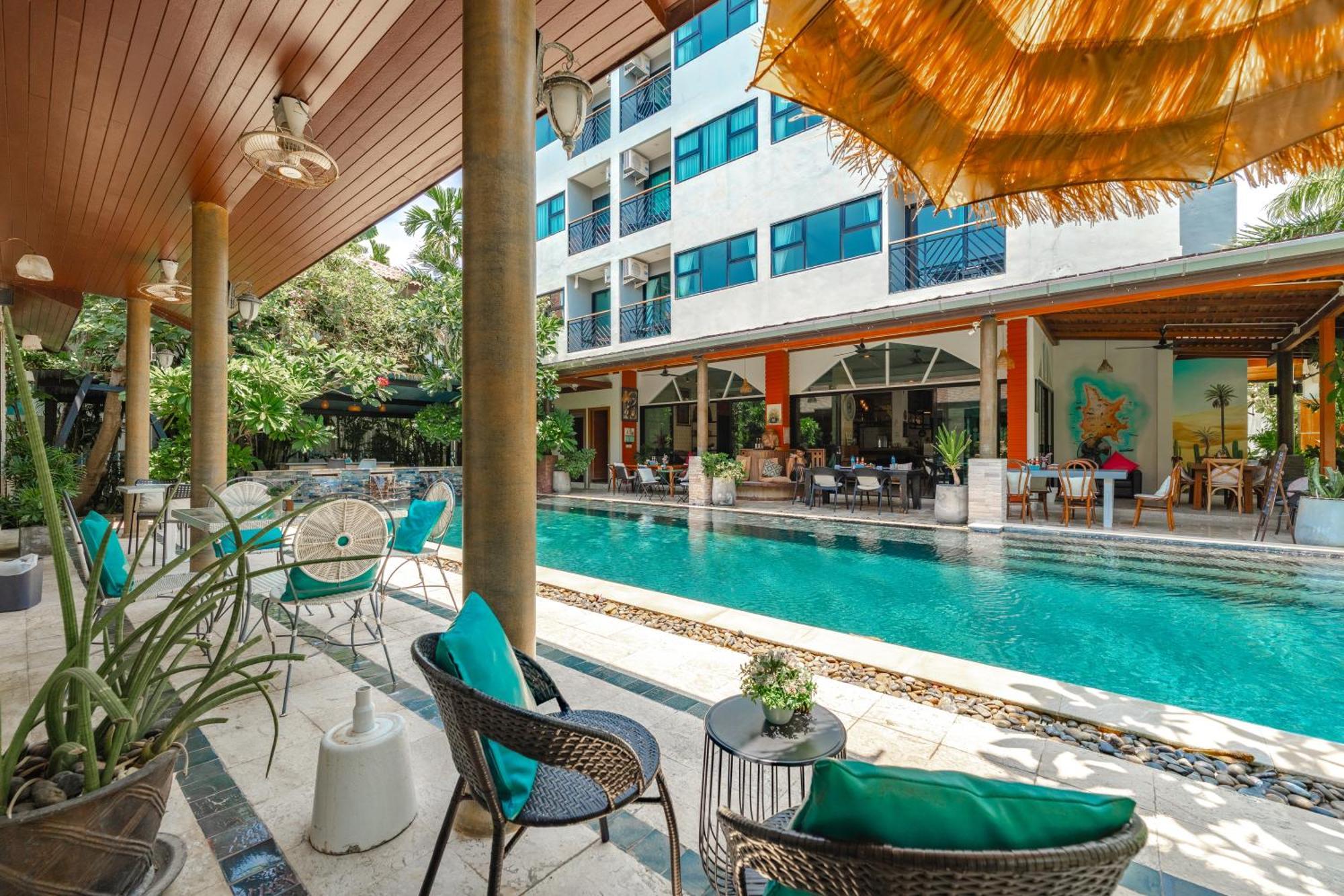 Coco Paradiso Phuket Sha Esterno foto