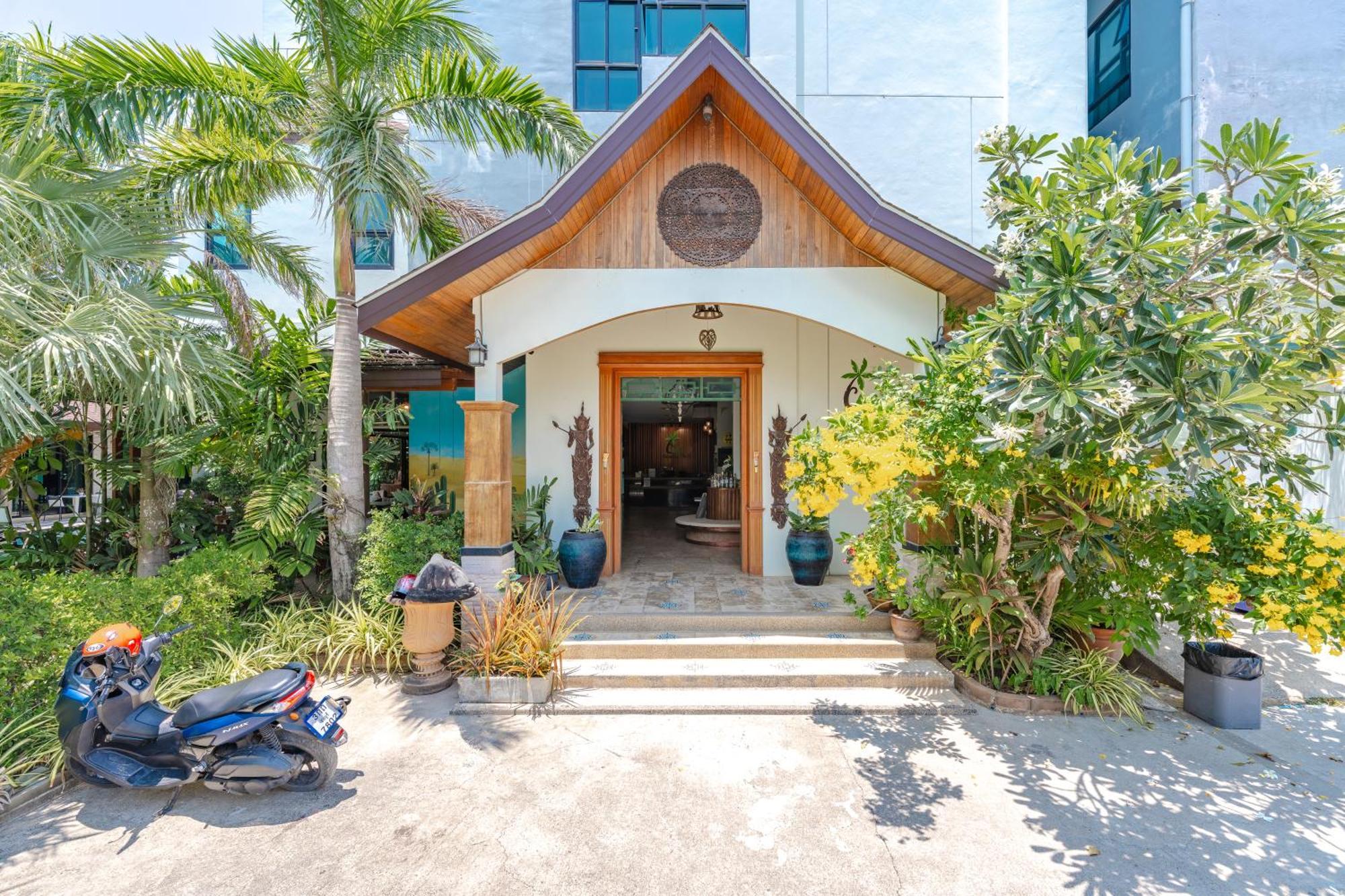 Coco Paradiso Phuket Sha Esterno foto
