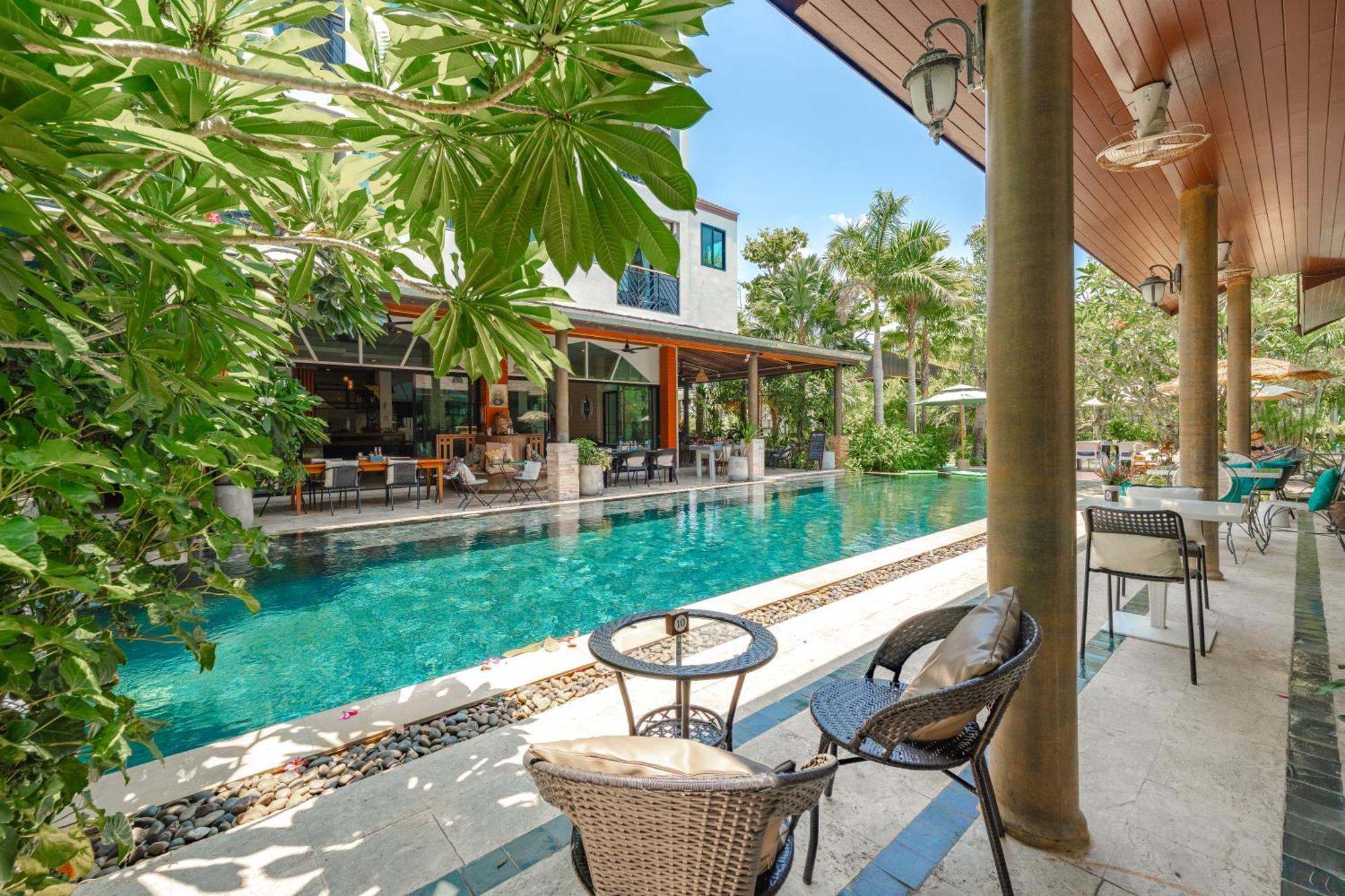 Coco Paradiso Phuket Sha Esterno foto